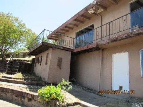 2564 Beach Ln, Lakeport, CA 95453-6904