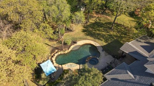 2012 Walden Blvd, Lewisville TX  75022-4472 exterior