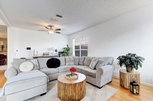 2213 Brooklake St, Denton TX  76207-1623 exterior