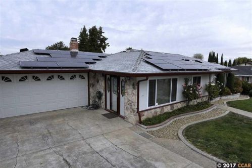 31 Carroll Dr, West Pittsburg, CA 94565-6102