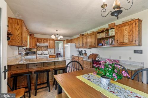 123 Elk Dr, Hanover PA 17331-8869 exterior