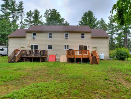 3 Hemlock St, Plaistow NH  03865-3119 exterior