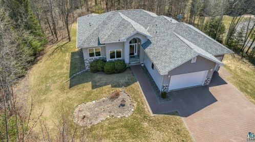 36 Molly Ln, Esko, MN 55733-5510