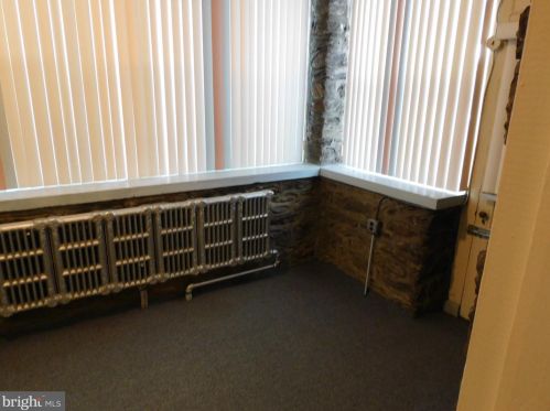 300 Borbeck Ave, Philadelphia PA 19111-2207 exterior