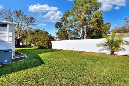 4826 Colonnades Cir, Lakeland FL  33811-1526 exterior