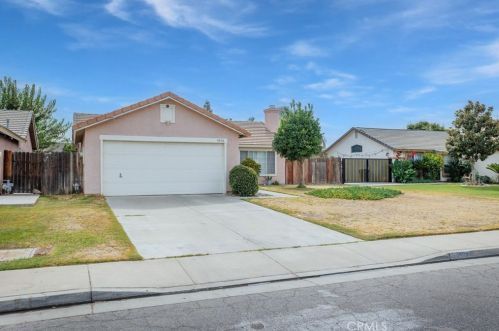6408 Brahma St, Bakersfield, CA 93307-7007