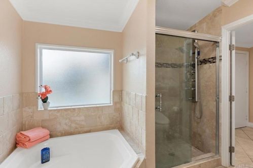 1992 Warmlands Ave, Vista CA  92084-3332 exterior