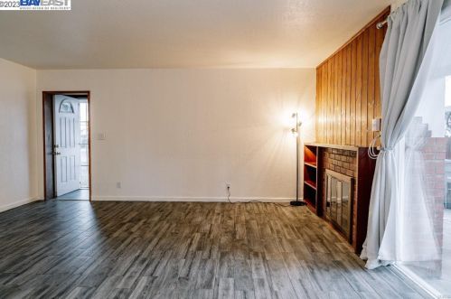 233 Monte Vista Ave, Vacaville CA  95688-3842 exterior