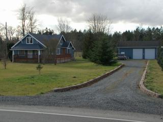 6720 Waller Rd, Tacoma, WA 98443-1327