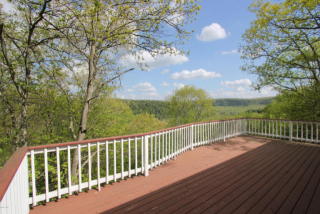 131 Minuteman Ln, Lackawaxen, PA 18435-7775