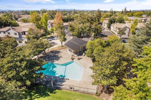 2625 Westberry Dr, Santa Rosa CA 95403-7207 exterior