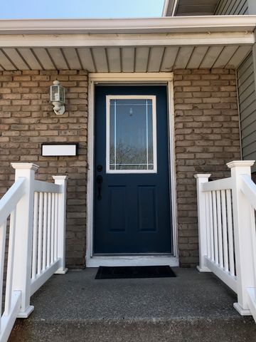 9311 Parkway Dr, Hammond, IN 46322-2332