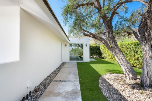 70288 Calico Rd, Rancho Mirage CA  92270-3408 exterior