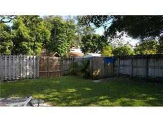 1110 Miami Gardens Dr, Miami, FL 33179-4618