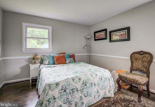 8813 Lagrange St, Lorton VA 22079-1643 exterior