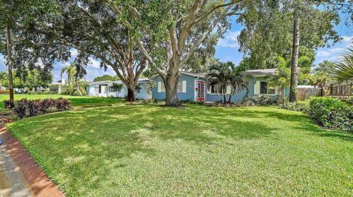 927 38th Ave, Saint Petersburg, FL 33704-1135