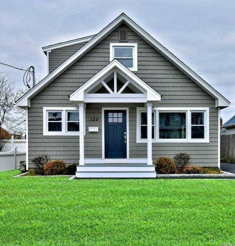 120 Hampton Rd, North Lindenhurst, NY 11757-6721