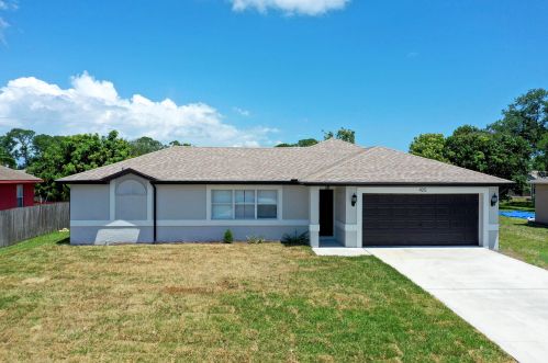 425 Karney Ter, Fort Pierce, FL 34983-3213
