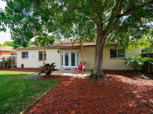 495 24th Ave, Vero Beach FL  32962-1309 exterior