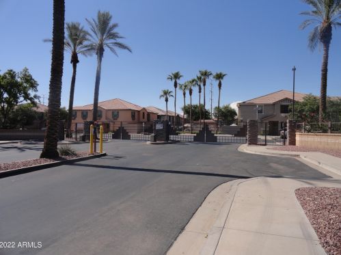 2954 Dunbar Dr, Phoenix AZ 85041-6112 exterior