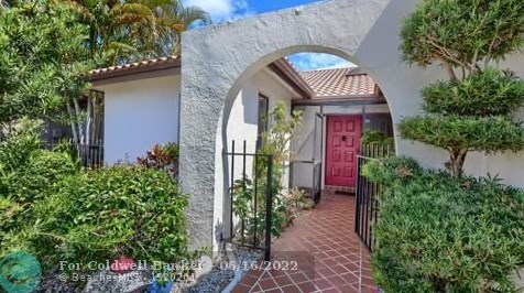 7594 Solimar Cir, Boca Raton, FL 33433-1033