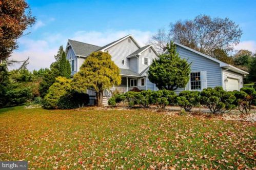 20 Woodcrest Cir, Littlestown PA  17340-9690 exterior