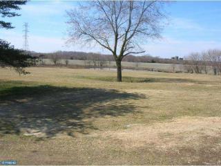 369 Main St, Lumberton Township, NJ 08048-9539