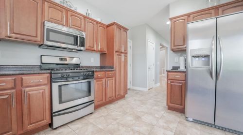 101 Muirfield Dr, Valpo IN  46385-6277 exterior