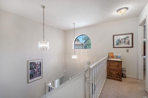 108 Duchess Ct, Windsor CA  95492-8043 exterior