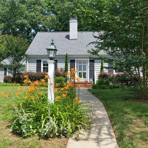 824 Henkel Rd, Statesville, NC 28677-3216