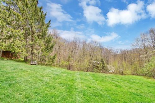 58 Notch Rd, Manchester CT  06043-7421 exterior