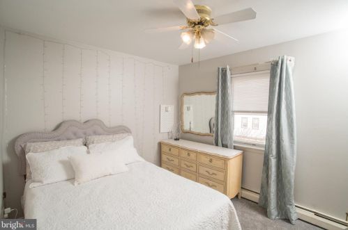 322 Hurst St, Norristown PA  19405-1539 exterior