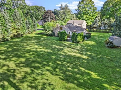 33 Shaker Rd, New Canaan, CT 06840-6432