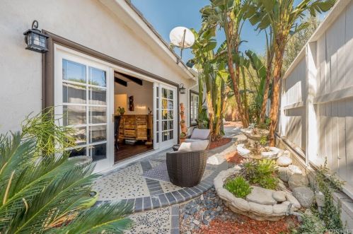 14639 Albers St, Van Nuys CA 91411-3713 exterior