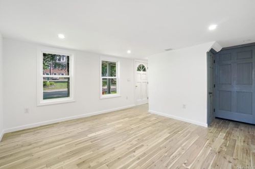 24 Peekskill Hollow Rd, Tompkins Corners NY  10579-3213 exterior