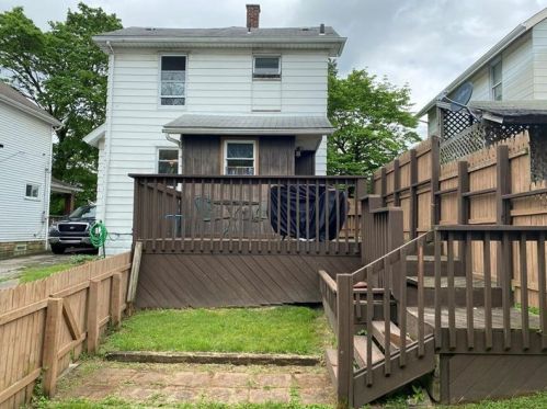 1040 Maryland Ave, New Castle, PA 16101-4306