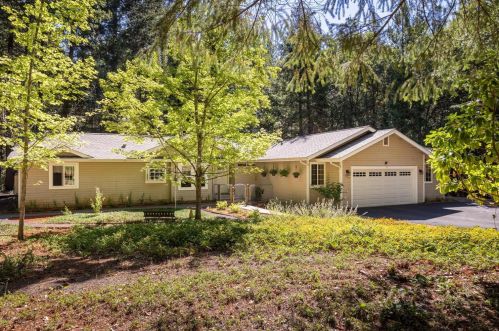 12785 Bradford Dr, Grass Valley, CA 95945-9722