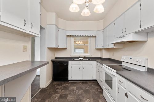 531 Herman Ave, Lemoyne PA  17043-1823 exterior