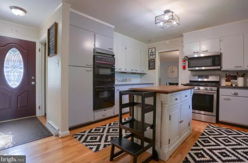 540 Devon Rd, Camp Hill PA  17011-2122 exterior