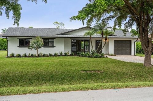 229 Willowick Dr, Naples, FL 34110-1361