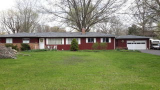 1105 Cherington Dr, Sugar Grove Lake, OH 44833-1004