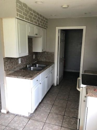 101 Alabama Rd, Lehigh Acres FL  33936-7104 exterior