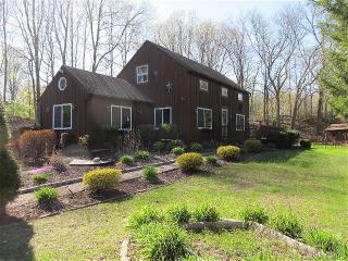 58 Great Plain Rd, Danbury CT  06811-3929 exterior