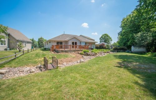 1311 Elm St, Hartford, WI 53027-2789
