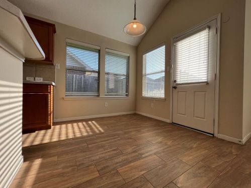 2605 Hewn Rock Way, Pearland TX  77584-3286 exterior