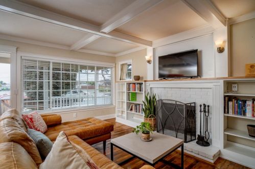 1738 Goodwin St, Seaside CA  93955-4414 exterior