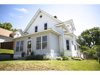 2739 Fillmore St, Minneapolis, MN 55418-2933