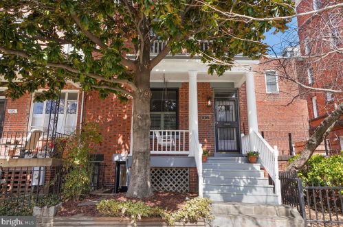 1613 V St, Washington, DC 20020-4834