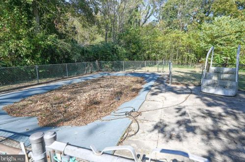 409 4th St, Laurel DE  19956-1505 exterior