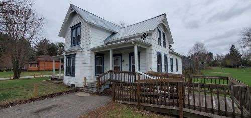205 Raymond St, Friendship, WI 53934-8011